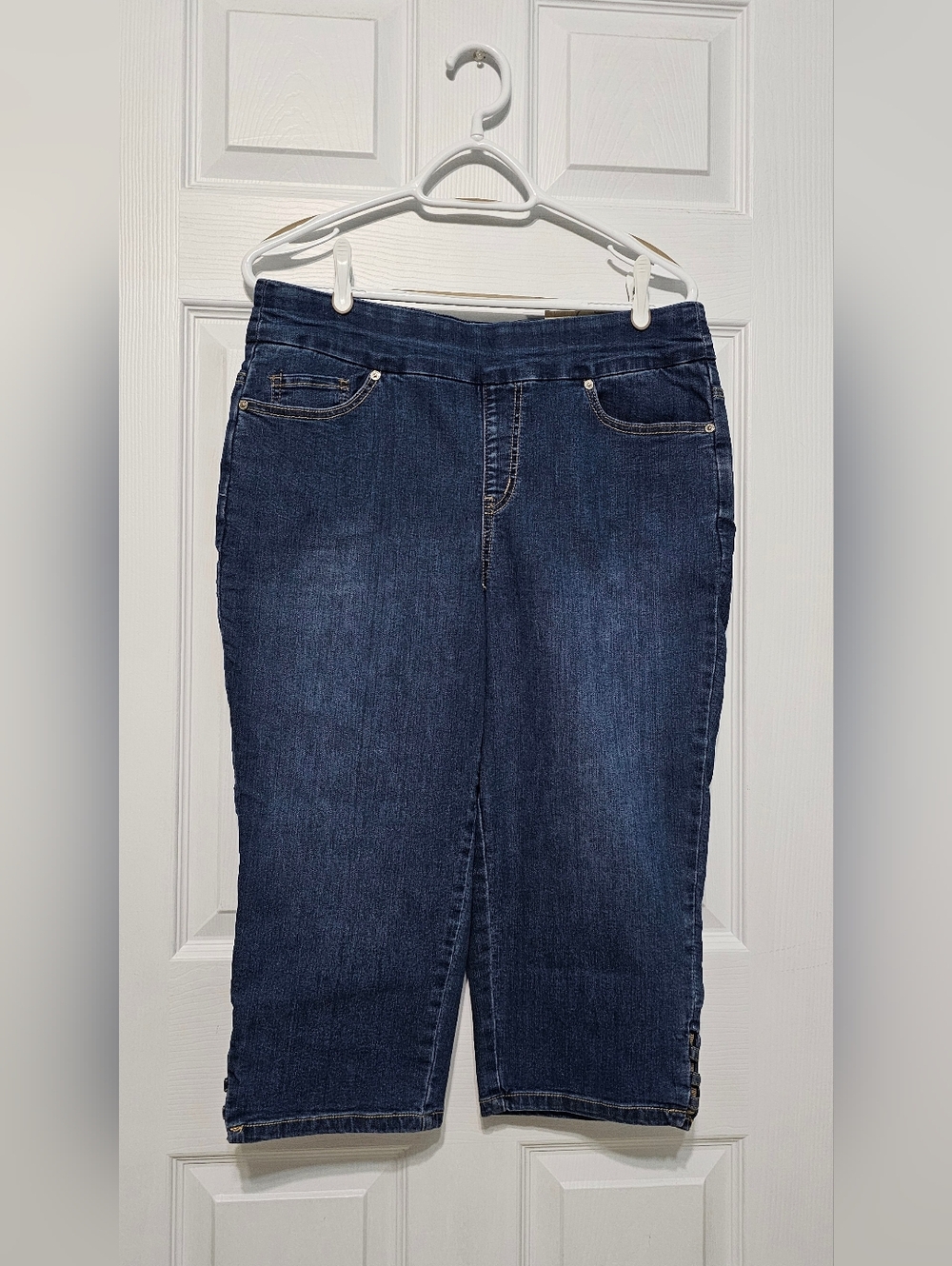 Penningtons Dark Blue Jean Capris